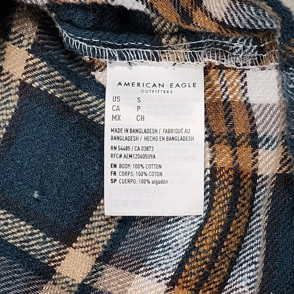 American Eagle Cropped Plaid Flannel Button Down, Long Sleeve, Small - Picture 8 of 8